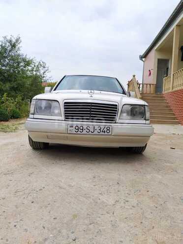 Mercedes E 220 1994, 312,000 km - 2.2 l - Sumqayıt