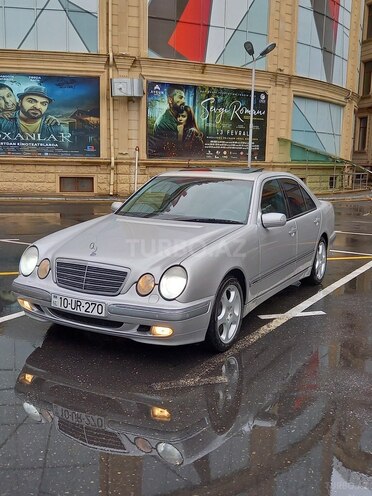Mercedes E 270 2000, 338,000 km - 2.7 l - Bakı