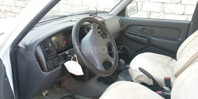 Mitsubishi L200 2005, 164,000 km - 2.5 л - Bakı
