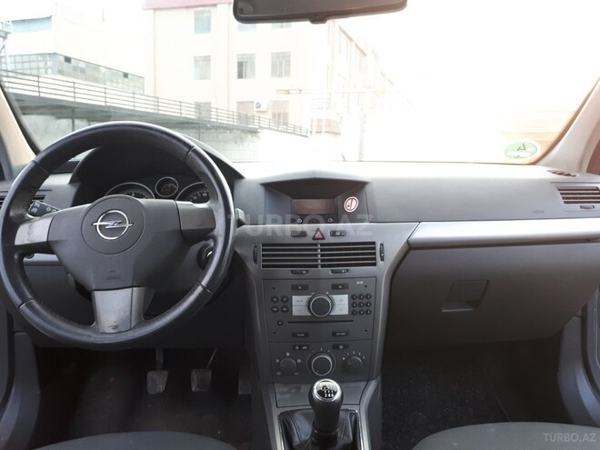 Opel Astra 2006, 240,000 km - 1.3 l - Bakı