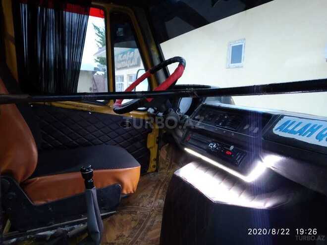 Mercedes 208 D 1989, 695,872 km - 2.3 l - Şirvan