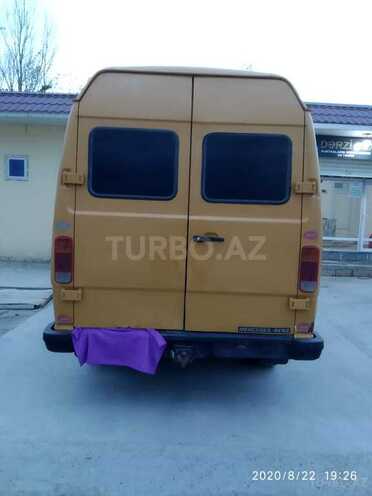 Mercedes 208 D 1989, 695,872 km - 2.3 l - Şirvan
