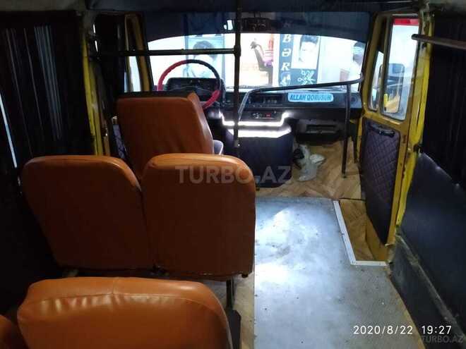 Mercedes 208 D 1989, 695,872 km - 2.3 l - Şirvan
