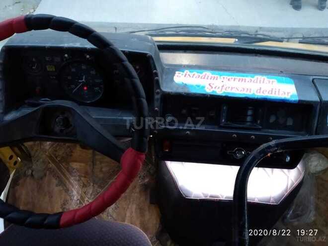Mercedes 208 D 1989, 695,872 km - 2.3 l - Şirvan