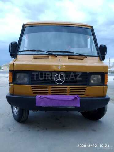 Mercedes 208 D 1989, 695,872 km - 2.3 l - Şirvan