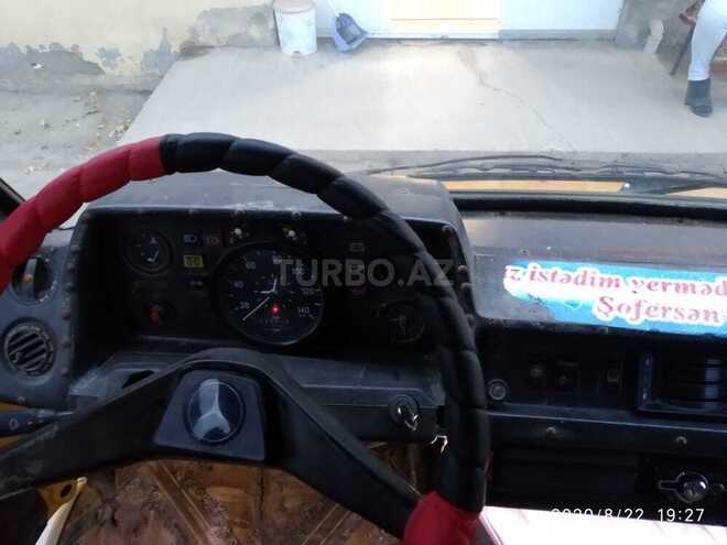 Mercedes 208 D 1989, 695,872 km - 2.3 l - Şirvan