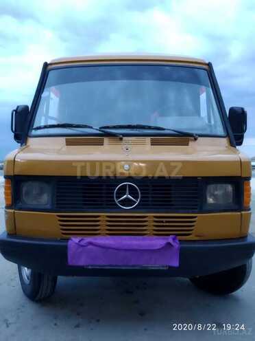 Mercedes 208 D 1989, 695,872 km - 2.3 l - Şirvan