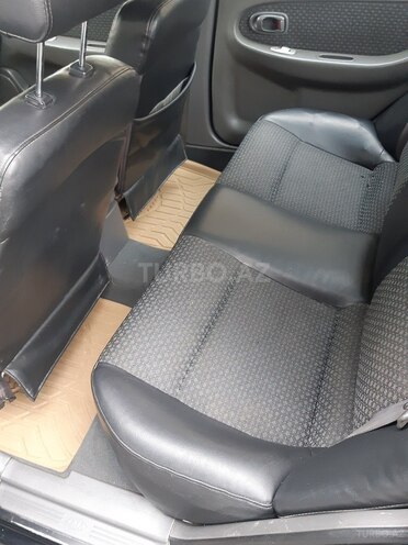 Kia Rio 2004, 235,129 km - 1.6 l - Bakı