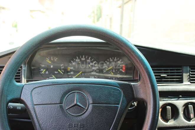 Mercedes 190 1990, 303,000 km - 2.0 l - Lənkəran