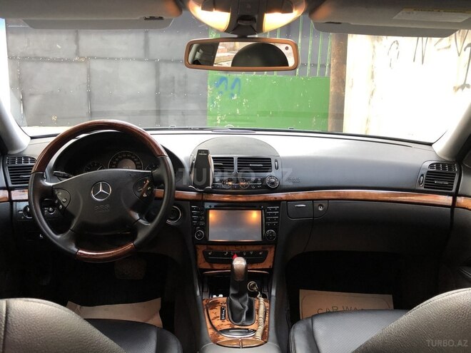 Mercedes E 240 2004, 258,000 km - 2.6 л - Bakı