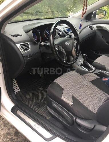 Hyundai Elantra 2014, 68,000 km - 1.8 l - Quba