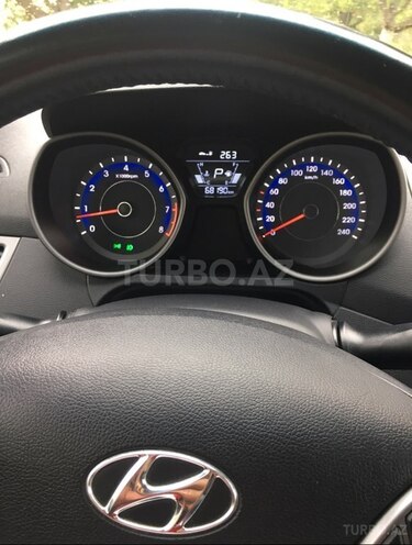 Hyundai Elantra 2014, 68,000 km - 1.8 l - Quba