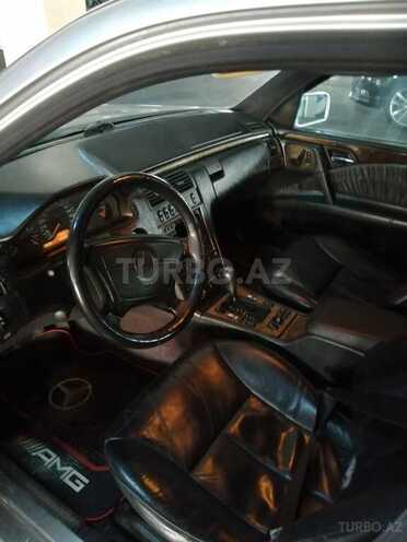 Mercedes C 220 1998, 240,000 km - 3.2 l - Bakı