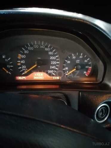 Mercedes C 220 1998, 240,000 km - 3.2 l - Bakı