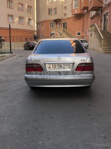 Mercedes E 270 2000, 308,000 km - 2.7 л - Bakı