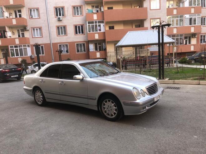 Mercedes E 270 2000, 308,000 km - 2.7 л - Bakı