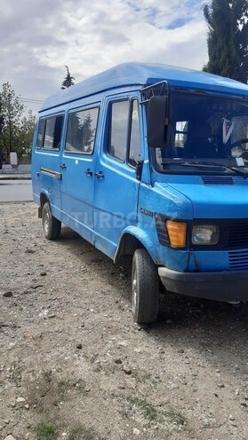 Mercedes 208 D 1992, 685,129 km - 2.9 л - Sumqayıt
