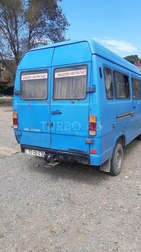 Mercedes 208 D 1992, 685,129 km - 2.9 л - Sumqayıt