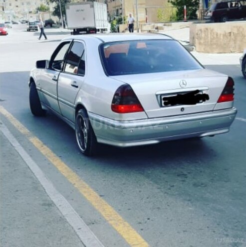 Mercedes C 240 1999, 271,000 km - 2.4 л - Bakı
