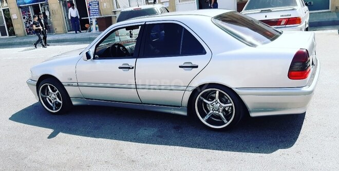 Mercedes C 240 1999, 271,000 km - 2.4 л - Bakı