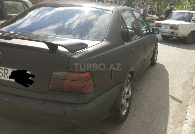 BMW 318 1993, 245,800 km - 1.8 l - Sumqayıt