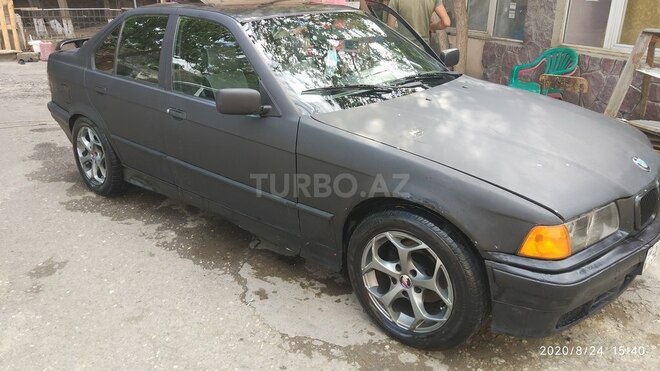 BMW 318 1993, 245,800 km - 1.8 l - Sumqayıt