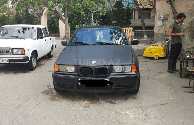 BMW 318 1993, 245,800 km - 1.8 l - Sumqayıt