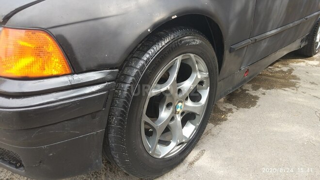 BMW 318 1993, 245,800 km - 1.8 l - Sumqayıt
