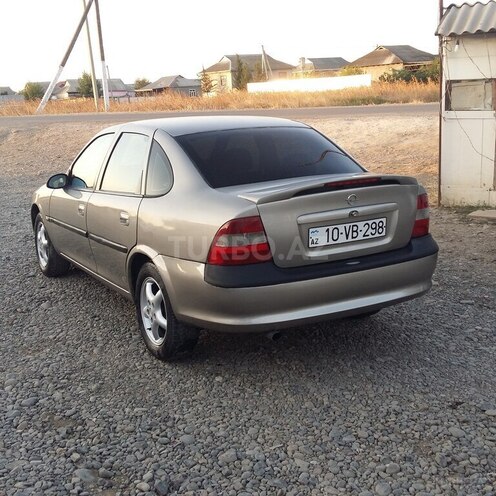 Opel Vectra 1995, 301,000 km - 2.0 л - Bakı