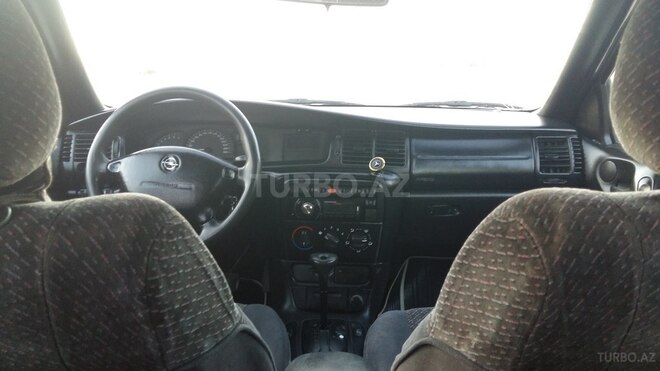 Opel Vectra 1995, 301,000 km - 2.0 л - Bakı