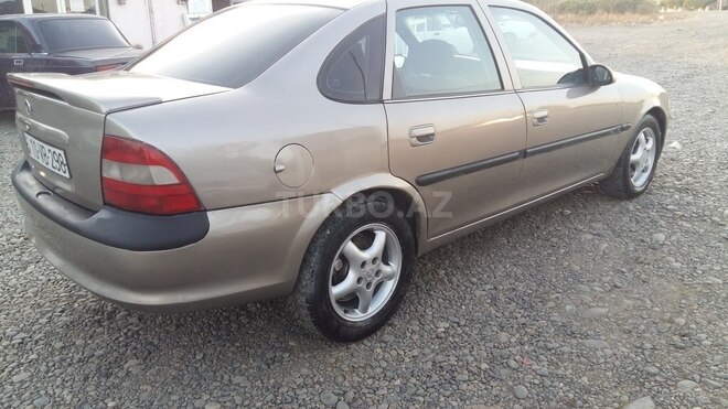 Opel Vectra 1995, 301,000 km - 2.0 л - Bakı
