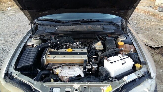 Opel Vectra 1995, 301,000 km - 2.0 л - Bakı