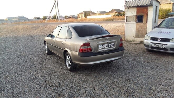 Opel Vectra 1995, 301,000 km - 2.0 л - Bakı