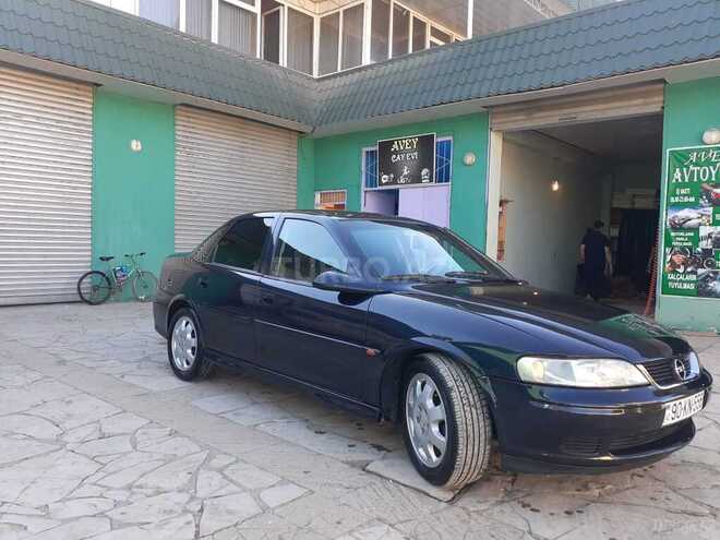 Opel Vectra 1999, 320,245 km - 1.6 l - Qazax