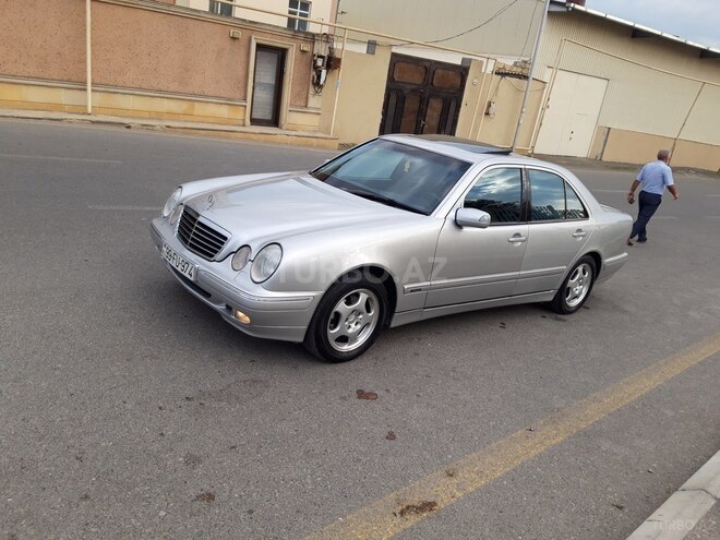 Mercedes E 240 2000, 200,239 km - 2.4 l - Bakı
