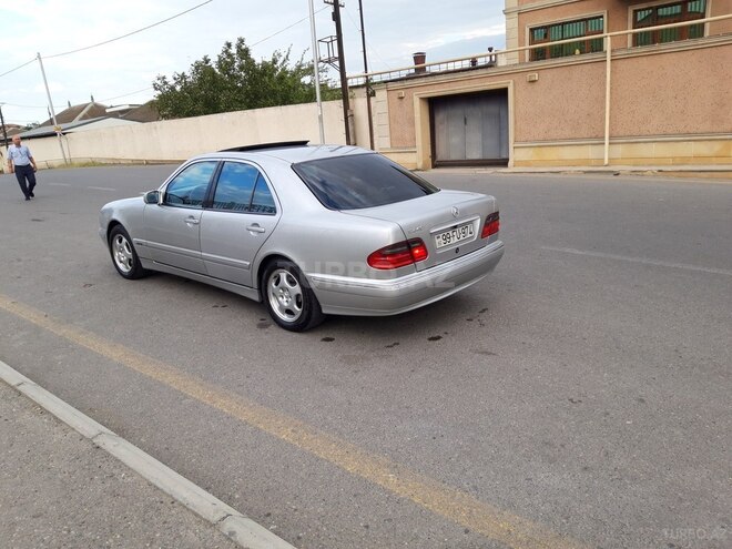 Mercedes E 240 2000, 200,239 km - 2.4 l - Bakı
