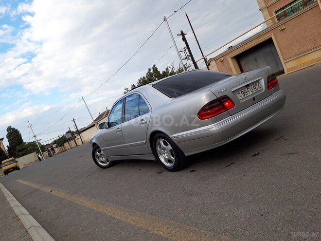 Mercedes E 240 2000, 200,239 km - 2.4 l - Bakı