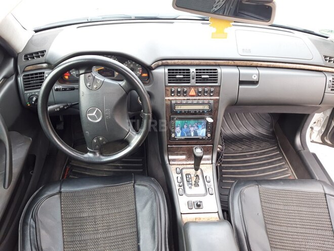 Mercedes E 240 2000, 200,239 km - 2.4 l - Bakı