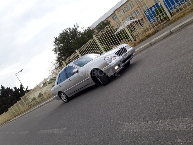 Mercedes E 240 2000, 200,239 km - 2.4 l - Bakı