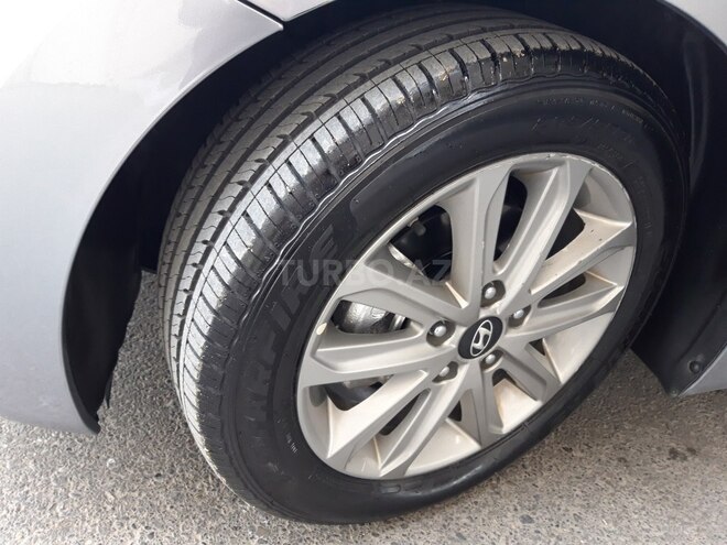 Hyundai Elantra 2015, 65,281 km - 1.8 l - Bakı