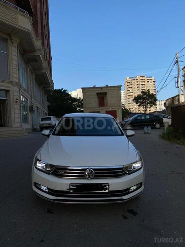 Volkswagen Passat 2017, 87,000 km - 1.8 л - Bakı