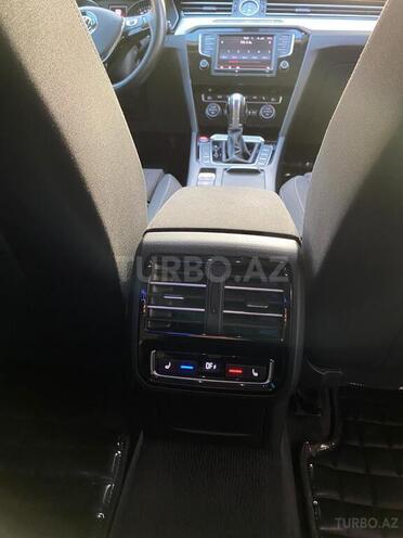 Volkswagen Passat 2017, 87,000 km - 1.8 л - Bakı