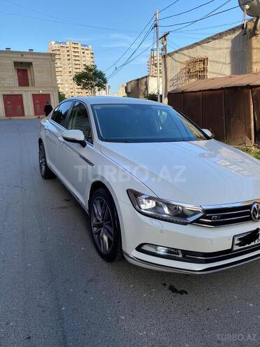 Volkswagen Passat 2017, 87,000 km - 1.8 л - Bakı
