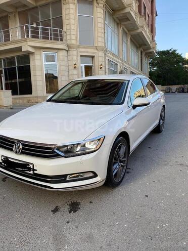 Volkswagen Passat 2017, 87,000 km - 1.8 л - Bakı