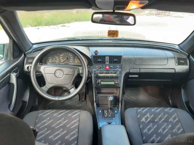 Mercedes C 220 2000, 292,010 km - 2.2 л - Bakı