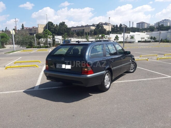 Mercedes C 220 2000, 292,010 km - 2.2 л - Bakı