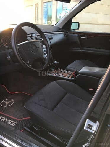 Mercedes E 240 1998, 255,000 km - 2.4 л - Bakı