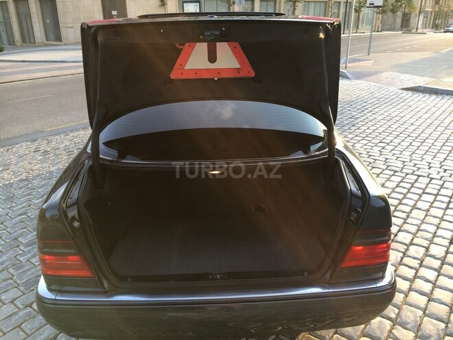 Mercedes E 240 1998, 255,000 km - 2.4 л - Bakı