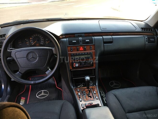 Mercedes E 240 1998, 255,000 km - 2.4 л - Bakı