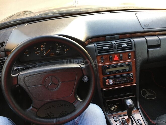 Mercedes E 240 1998, 255,000 km - 2.4 л - Bakı